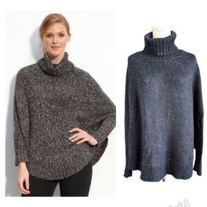 Michael Kors Oversized ponch with sleeve cuffs Turtleneck